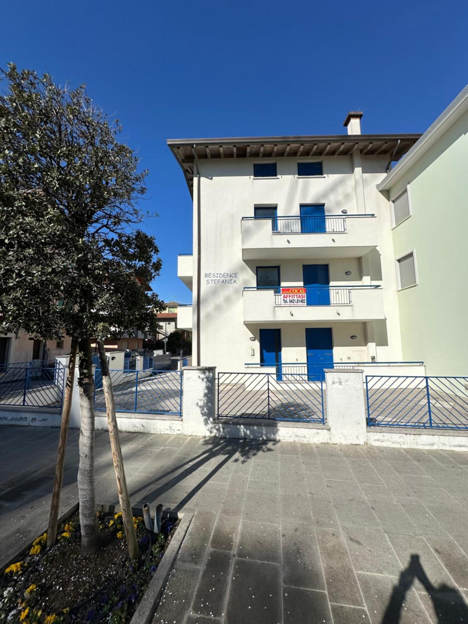 Residence Stefania Appartamenti Piano Terra - Agenzia Cocal Каорле Екстер'єр фото