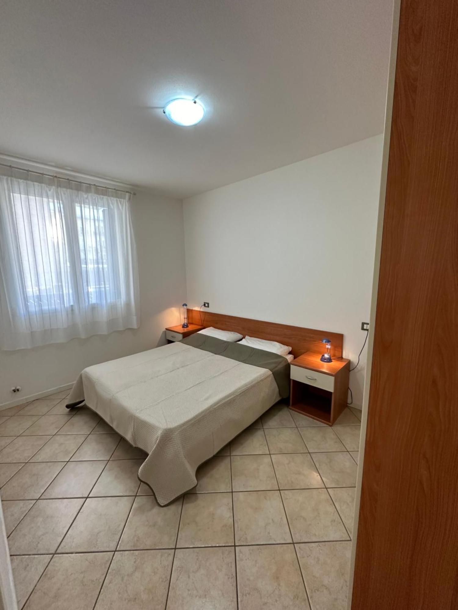 Residence Stefania Appartamenti Piano Terra - Agenzia Cocal Каорле Екстер'єр фото