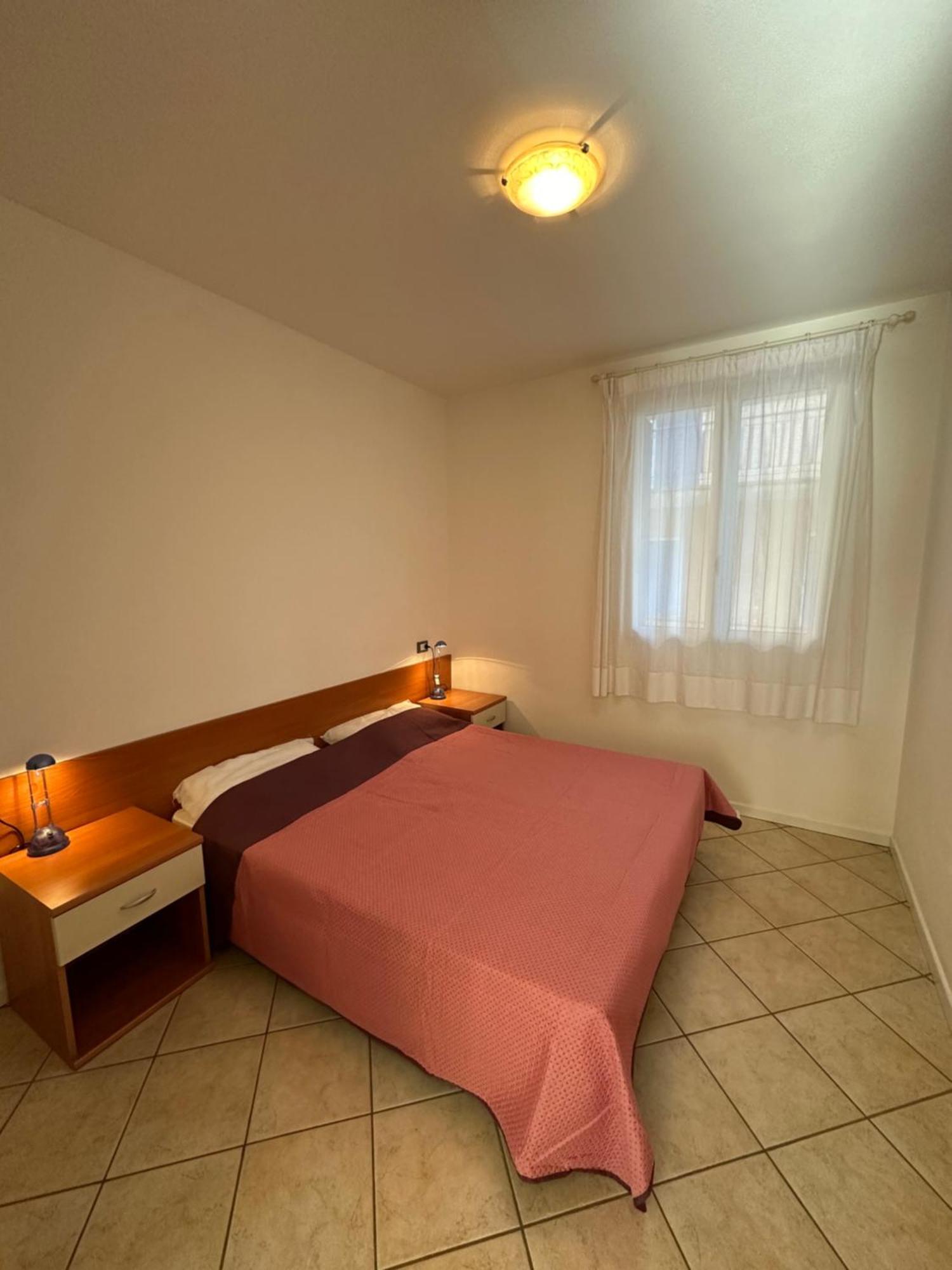 Residence Stefania Appartamenti Piano Terra - Agenzia Cocal Каорле Екстер'єр фото