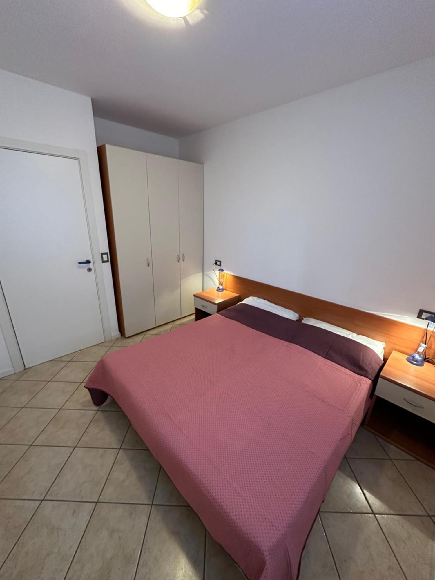 Residence Stefania Appartamenti Piano Terra - Agenzia Cocal Каорле Екстер'єр фото